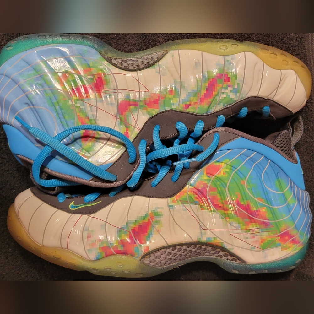 Mens Colorful Foamposite-Style Athletic Shoes - Blue Accent